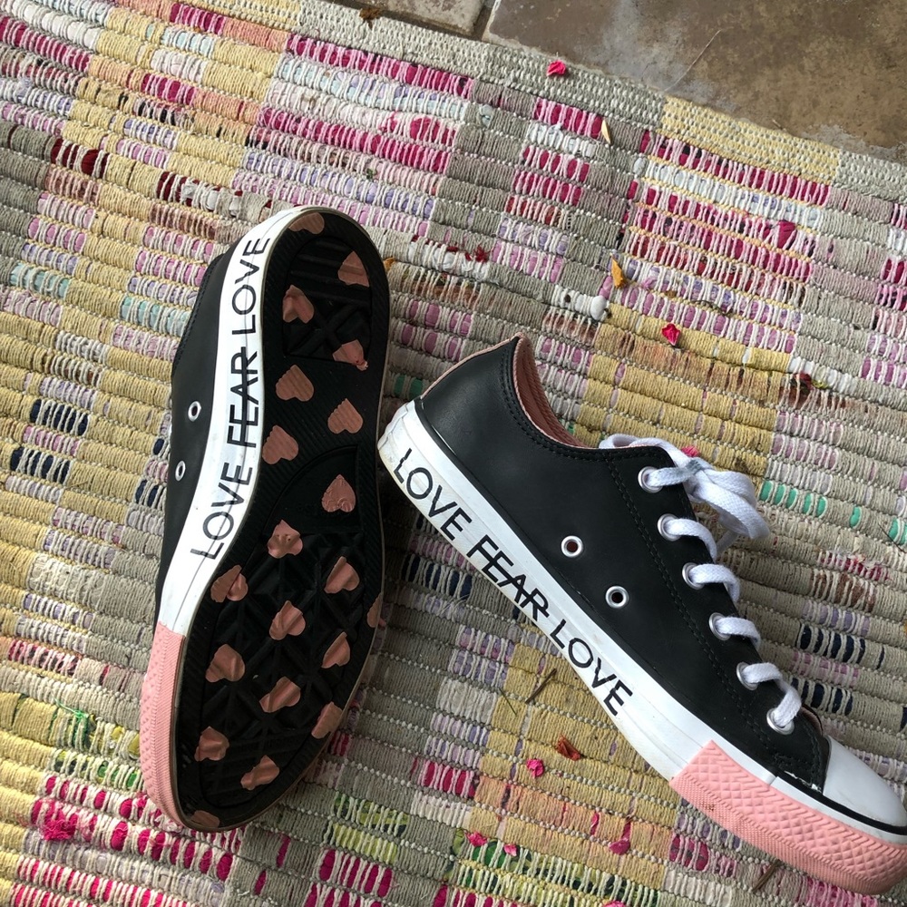 Fabulous trendy sneakers progressing love ❣️